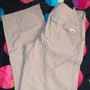 EUC The North Face cargo pants sz 2